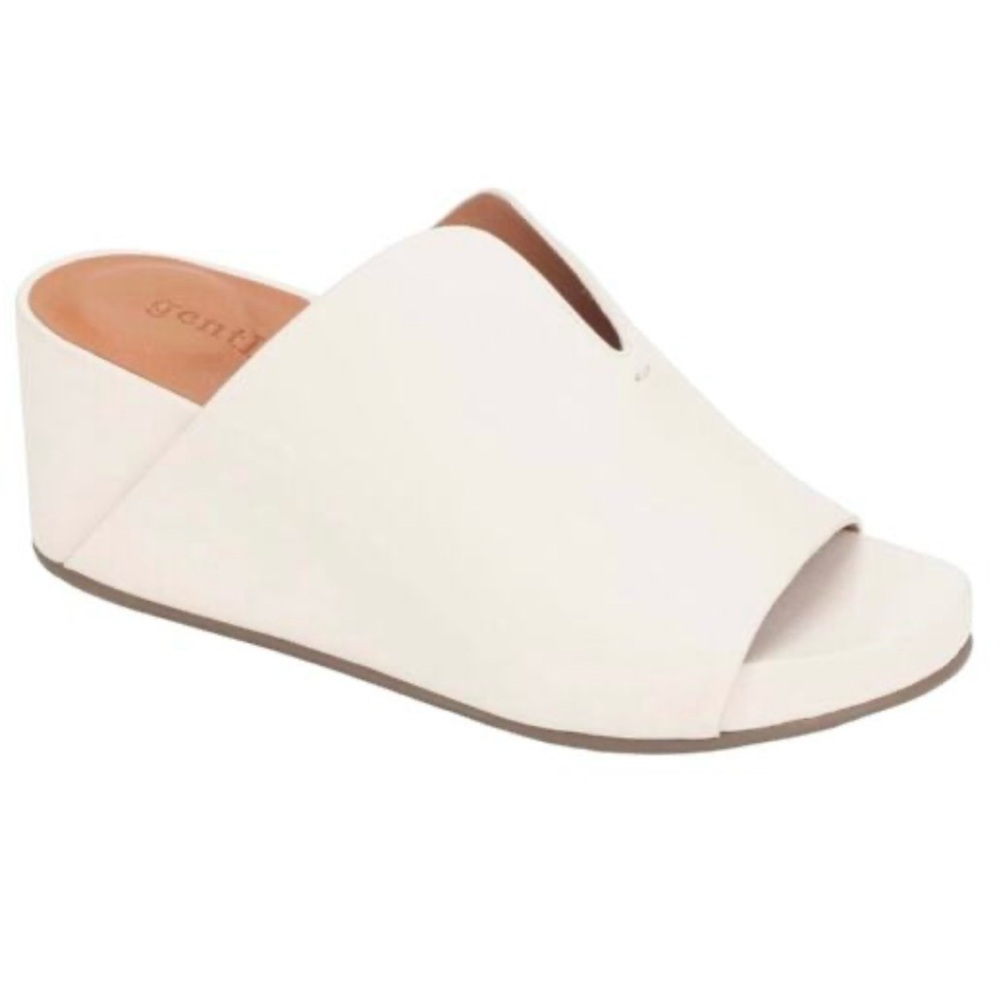 Gentle Souls Women's White Wedge Mules size 7. Worn once